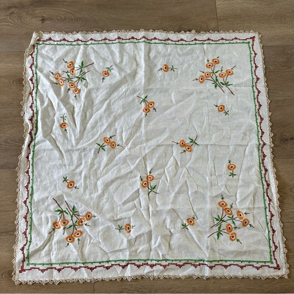 Vintage One of a kind Embroidered Scarf Tapestry Linen Crotchet - Picture 1 of 8